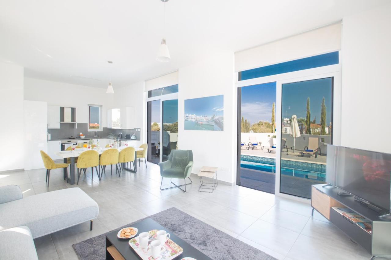 Polymnia Luxury Villas โปรทาราส ภายนอก รูปภาพ